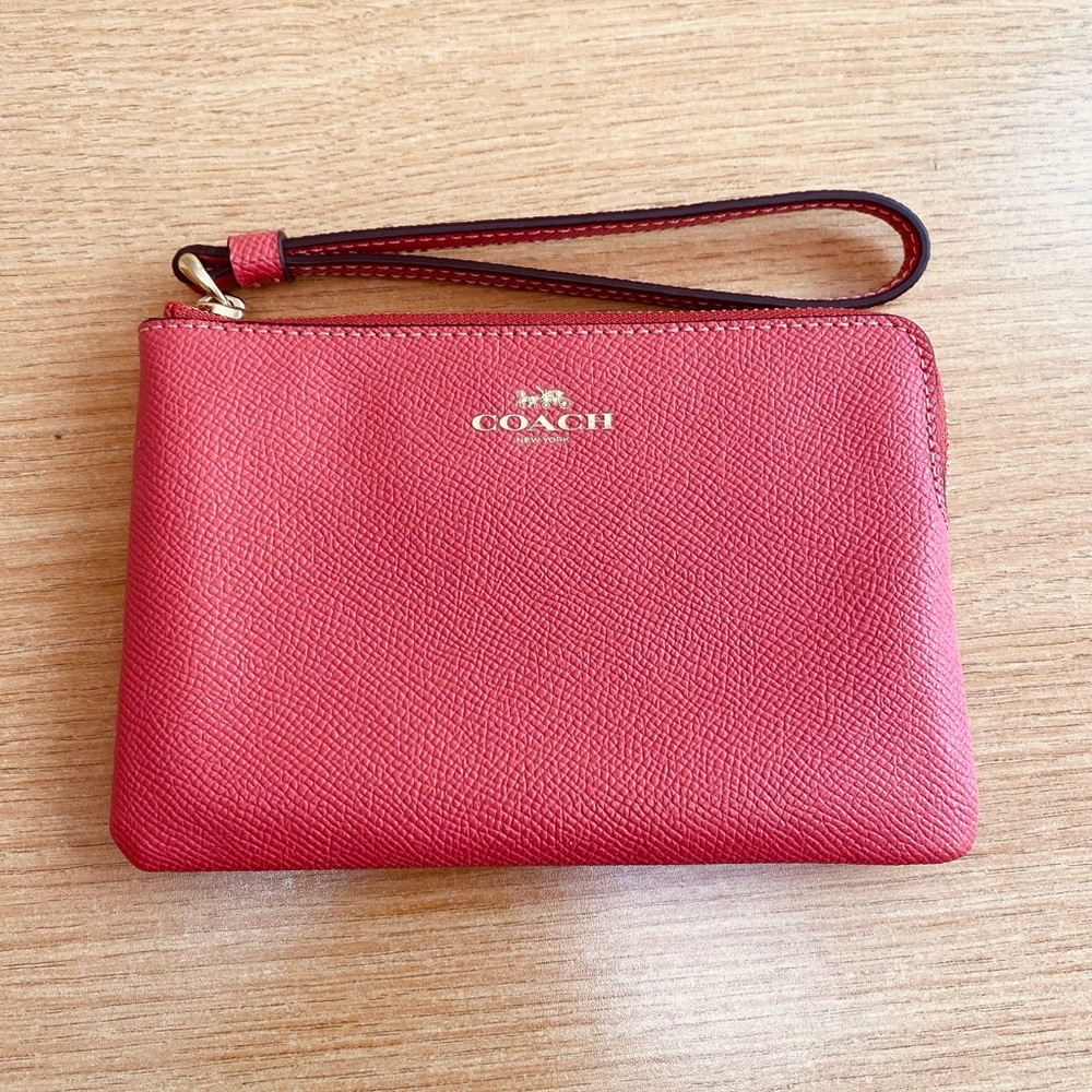 NWOT coach wristlet